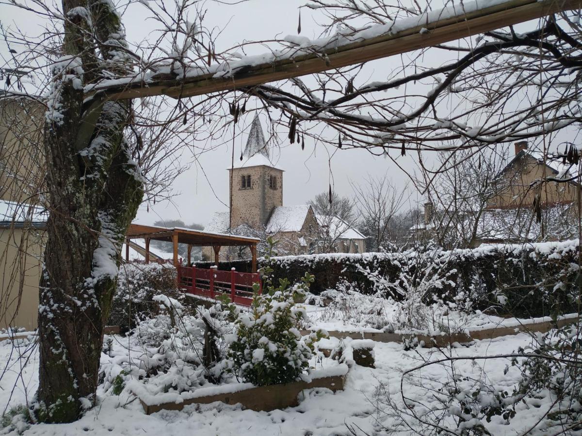 Auberge De Poil Exterior photo